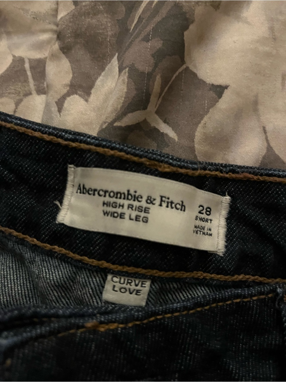 Abercrombie & Fitch Curve Love Short High Rise Wide Leg Jeans - Dark Blue Denim